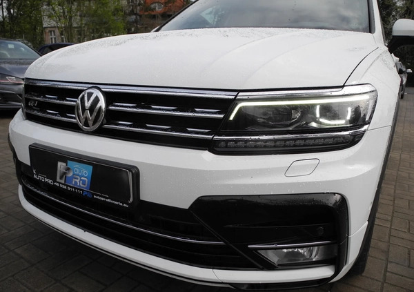 Volkswagen Tiguan cena 119998 przebieg: 147000, rok produkcji 2017 z Krośniewice małe 277